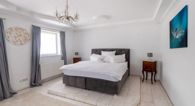 Luxurious holiday home with a nice private garden, Réserver Hôtel Anschau 