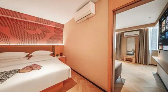 Люкс Mayfair Light Luxury Hotel (Fangchenggang Executive Center High-speed Rail Station Branch)