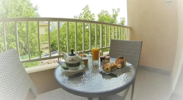 Hôtel Restaurant L Empereur, Prenota Hotel Aleria Oriental Coast Corsica