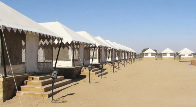 Golden Sandstone Hotel Desert Safari Camp, Rezervovat Hotel Džaisalmér Rajasthan