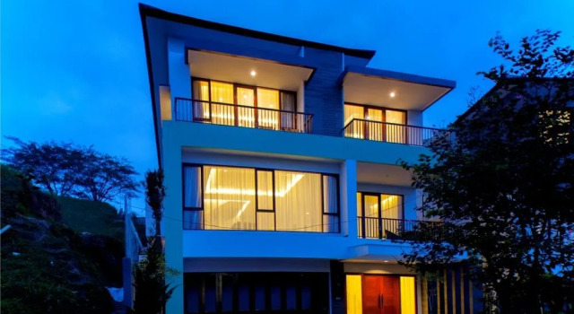 Ohara City View 5BR Villa Heated Pool and Billiard, Rezerwuj Willa Wille w Bandung, w pobliżu Parahyangan Catholic University, Willa