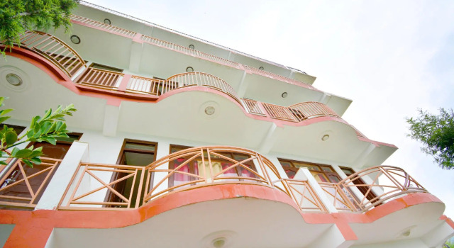 OYO Flagship 45681 Vivek Palace