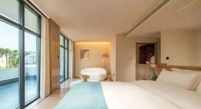 Двухместный люкс Deluxe с балконом Floral Lux Hotel · Jiuhuashan Xilu Zhanyi Hotel