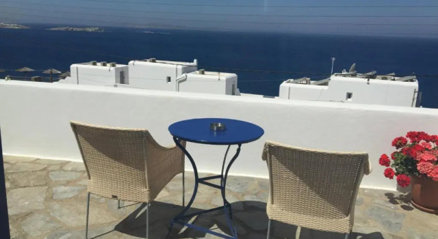 Полулюкс Hotel Spanelis