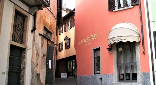 Green & Lake Home, Book Hotel Hotels in Como with a Pool, Swimming Pool