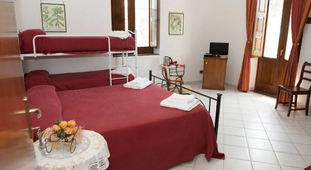 Anna Dei Sapori, Buchen Sie Hotel Castelnuovo Cilento Cilento