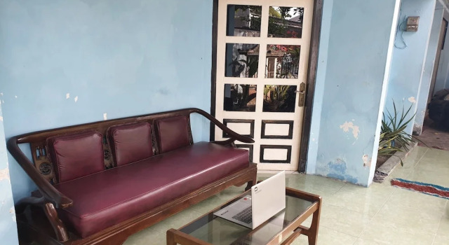 OYO Life 93680 Kost Losawi Syariah, Book Hotel Painan Sumatra