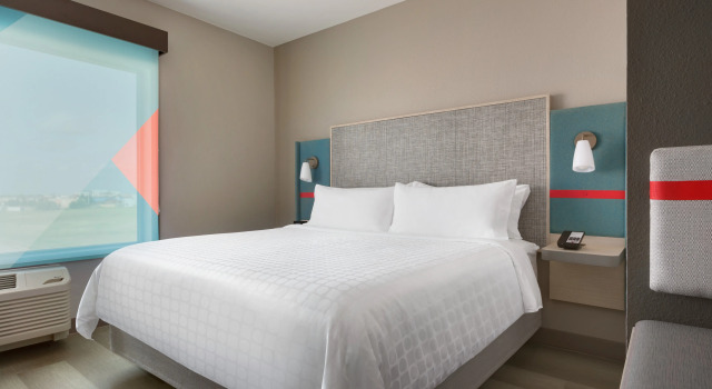 avid hotel Milwaukee West Waukesha by IHG, Varaa Hotelli Pewaukee Wisconsin