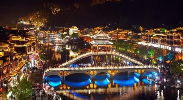 Phoenix Ancient View Homestay, Rezerwuj Hotel Xiangxi Hunan