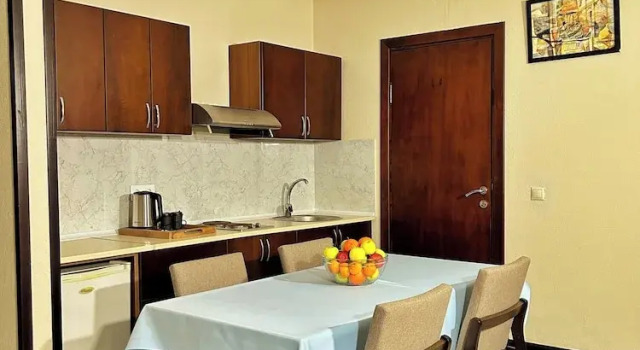 Apartament cu balcon și cu vedere la mare Crown Apartments