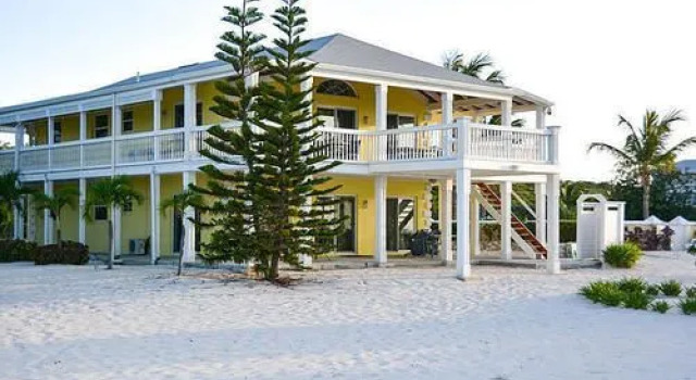 Aquamarine Beach Resort, Buchen Sie Resort Turtle Cove 