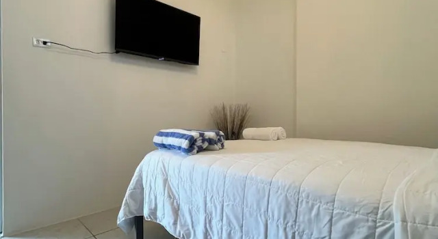 Апартаменты Comfort Surfer Steps Apartment