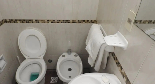 Трёхместный номер Standard с балконом и с красивым видом из окна Hotel Ideal