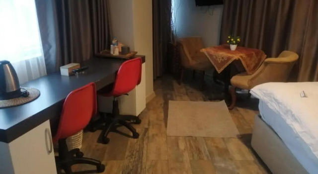 Standardowy dwuosobowy pokój Eva Otel