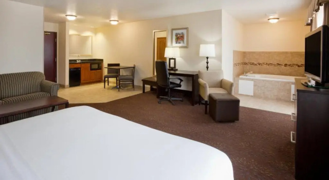 Люкс Holiday Inn Express & Suites Aberdeen by IHG
