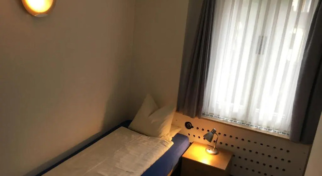 Одноместный номер Standard с красивым видом из окна Hirschen Backpacker-Hotel & Pub