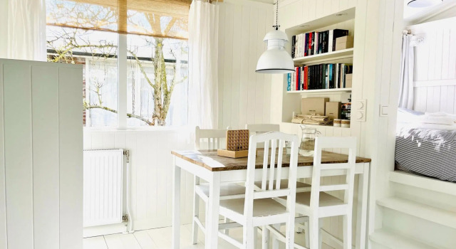 Authentic cosy beach cottage by the North Sea