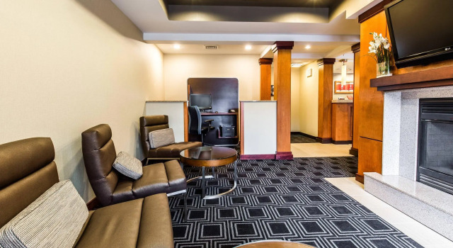 TownePlace Suites by Marriott Gilford, Забронировать Отель Отели и гостиницы Озера Уиннипесоки, Отель