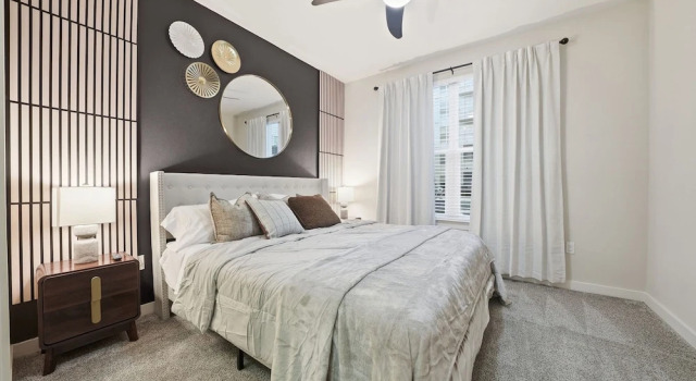 Stylish 2BR w Pool Pet-friendly Unit 13, Забронировать Апартаменты/квартира Тампа штат Флорида, рядом с Музей Генри Планта