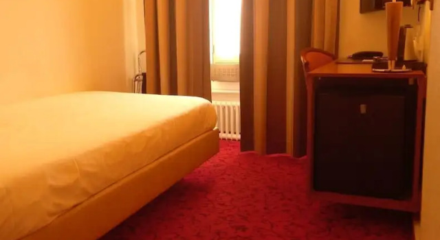 Одноместный номер Economy Hôtel Astoria