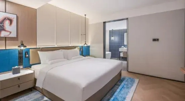 Люкс Novotel Hangzhou Yuhang Hotel