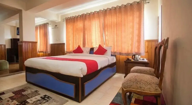 Standard double chambre avec balcon et Vue sur les terres Hotel De Villa