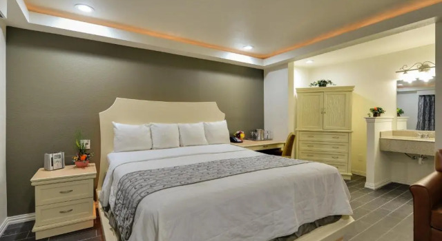 Двухместный люкс Deluxe Romantic Inn & Suites