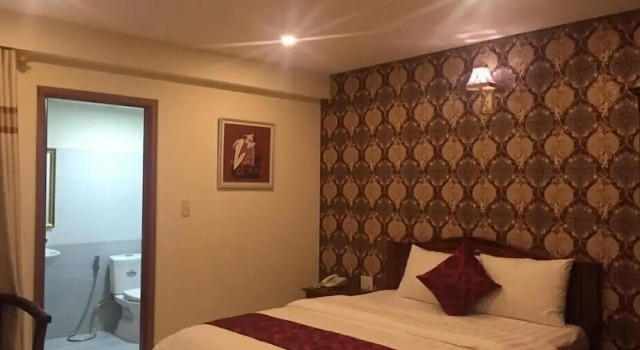 Двухместный номер Deluxe Huy Hoang 1 Hotel - Tân Bình