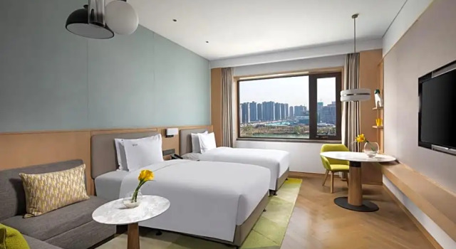 Номер Standard с видом на озеро Holiday Inn Zhengzhou High-Tech Zone by IHG