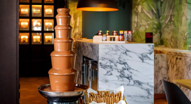 Кровать в общем номере (женский номер) Swiss Chocolate by Fassbind Zurich