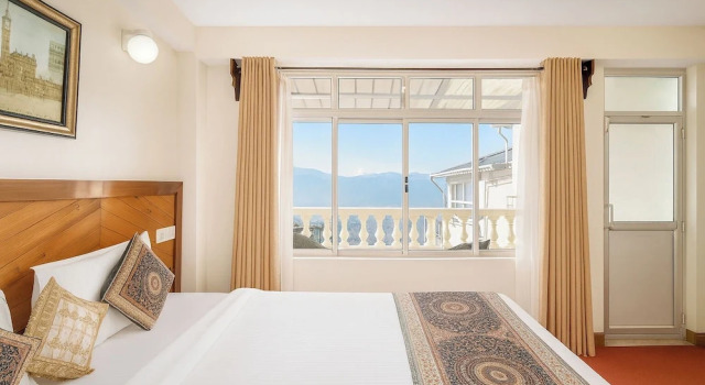Полулюкс Hotel White Yak