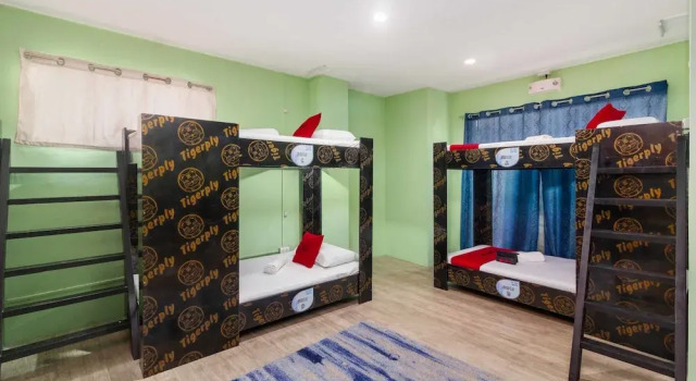 RedDoorz near The Persimmon, Book Hotel Cebu City Cebu