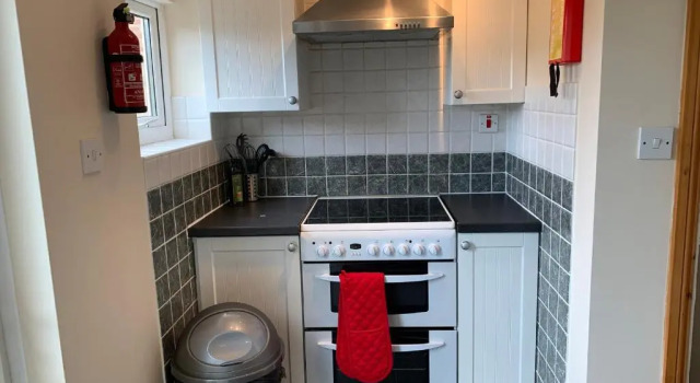 Коттедж 3 Bedroom House For Contractors By Beds Away Short Lets & Serviced Accommodation Oxford With Free Parking for 2 Cars