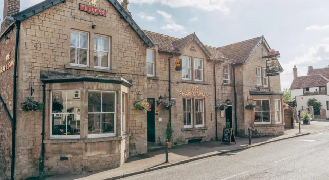 The Bear and Swan, Foglalás Panzió Chew Magna Somerset