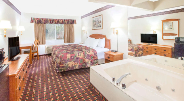 Двухместный номер Standard Days Inn by Wyndham Sault Ste Marie MI