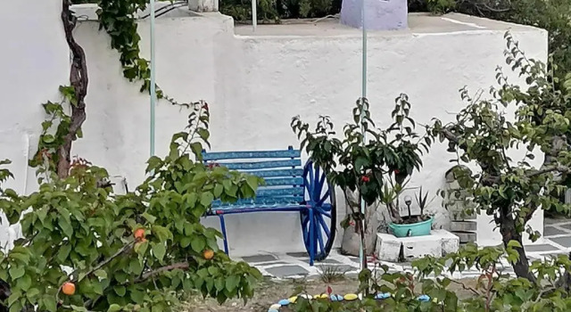 Коттедж Rou Garden House