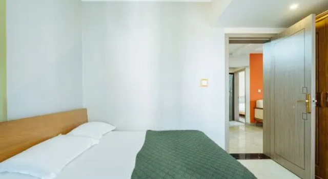 Люкс Deluxe Linshan Yunlu Homestay (Xishuangbanna Jinghong Gaozhuang Xishuangjing Xingguang Night Market Branch)