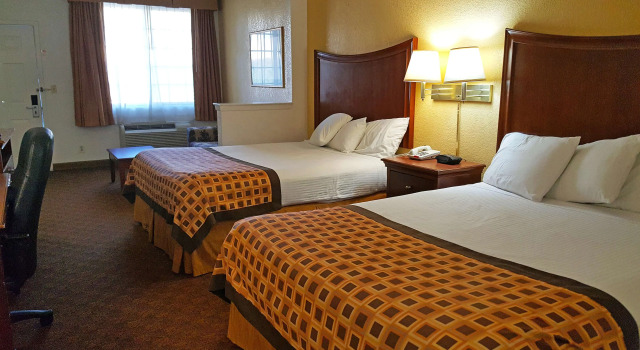Четырёхместный люкс Americas Best Value Inn & Suites Fort Worth South