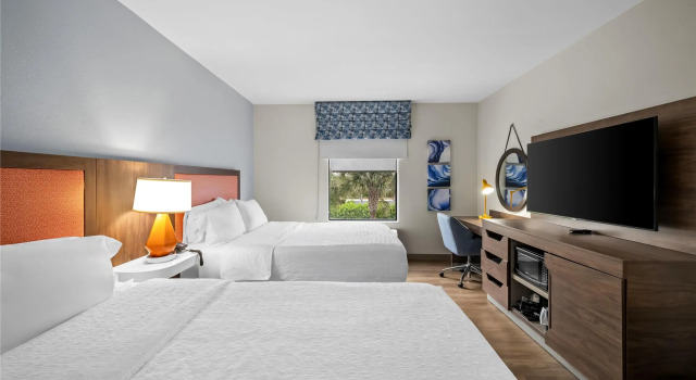 Четырёхместный номер Standard Hampton Inn & Suites Ft. Lauderdale/West-Sawgrass/Tamarac, FL