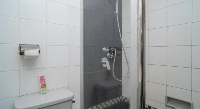 Люкс RedDoorz Plus near Pasar Anyar Bogor