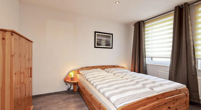 Amazing Apartment in Zella-mehlis With Wifi and 2 Bedrooms, Book Apartment Hotels in Thuringian Forest with Parking, Parking