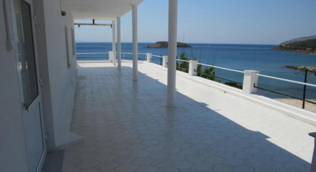 Апартаменты с видом на море Poseidon Apartments and Villas by the Sea