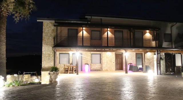 B&B Villa Emanuel, Book Bed and Breakfast Hoteller i Salerno med pool, Swimmingpool