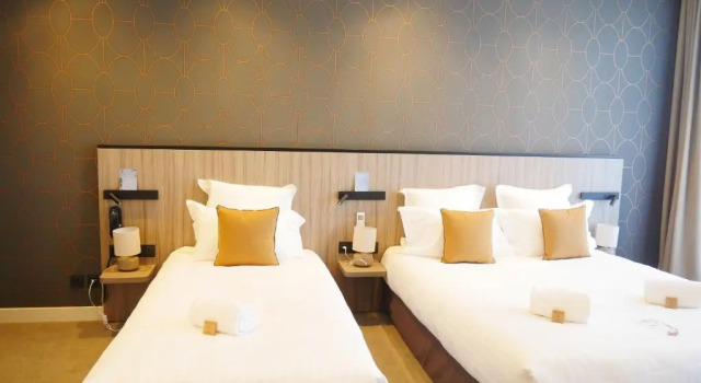 Трёхместный номер Standard Le Phénix Hôtel