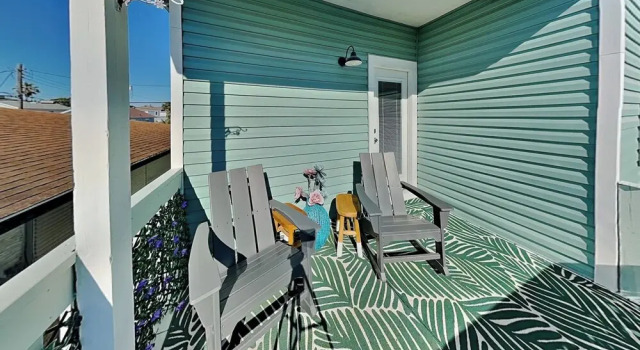 Коттедж с 3 комнатами с балконом The Blue Flamingo