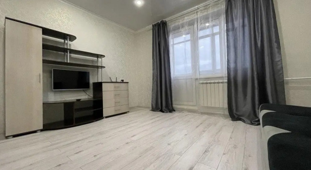 5 Nights on Dmitry Martynov Street 15, Reserva ahora Apartamento Hoteles en Krasnoyarsk con aparcamiento, Aparcamiento