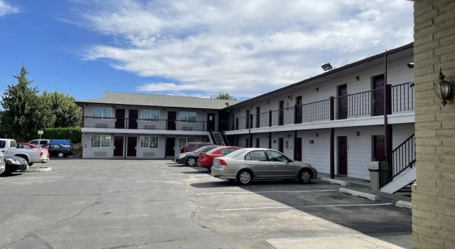 Quincy INN and Suites, Забронировать Мини-отель Куинси Mission Ridge Ski Area