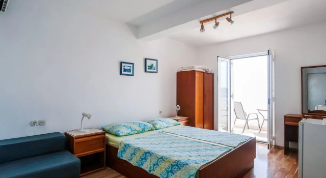 Suncani Zal Zavala, Prenota Hotel Zavala 