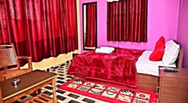 Mystic Holiday Inn, Забронировать Отель Мадикери Coorg, рядом с Парк Раджас-Сит