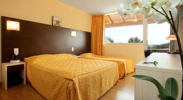 Hôtel Le Clos Roussillon